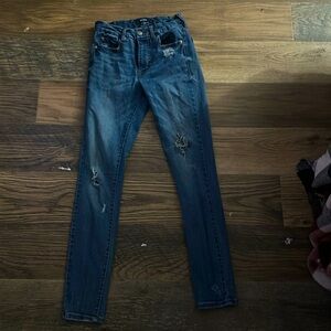 These are in a very good condition and have been worn about 3 times!